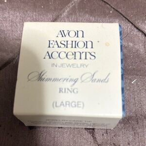 Vintage Shimmering Sands Avon ring Large. Old stock new stock. 1978 Ring